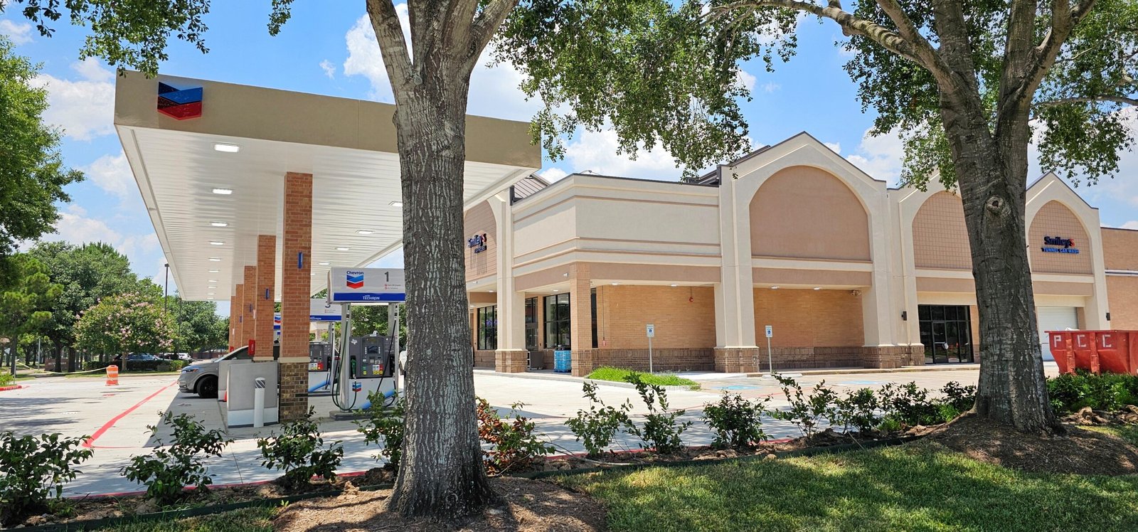 smileys katy exterior side view (1)